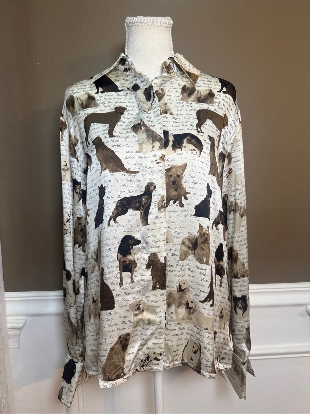 Vintage Worth 100% Silk Dog Print Blouse Novelty Animal Button Up 6 Cuff Links